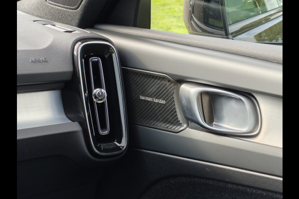 Volvo XC40 B4 211PK Plus Dark | Stoel/Stuur Verwarming | Trekhaak |  ACC | H&K | BLIS | Keyless |