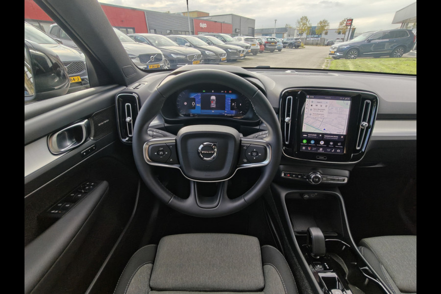 Volvo XC40 B4 211PK Plus Dark | Stoel/Stuur Verwarming | Trekhaak |  ACC | H&K | BLIS | Keyless |