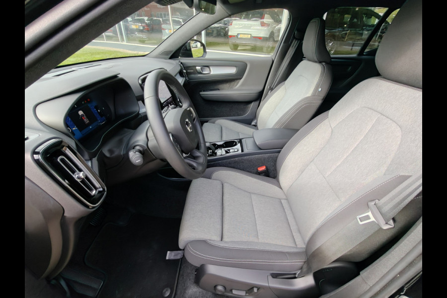 Volvo XC40 B4 211PK Plus Dark | Stoel/Stuur Verwarming | Trekhaak |  ACC | H&K | BLIS | Keyless |