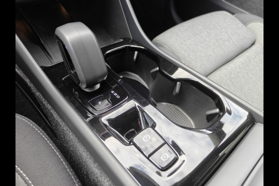 Volvo XC40 B4 211PK Plus Dark | Stoel/Stuur Verwarming | Trekhaak |  ACC | H&K | BLIS | Keyless |