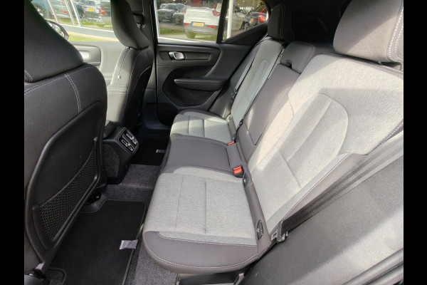 Volvo XC40 B4 211PK Plus Dark | Stoel/Stuur Verwarming | Trekhaak |  ACC | H&K | BLIS | Keyless |