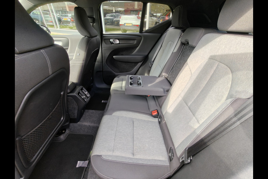 Volvo XC40 B4 211PK Plus Dark | Stoel/Stuur Verwarming | Trekhaak |  ACC | H&K | BLIS | Keyless |
