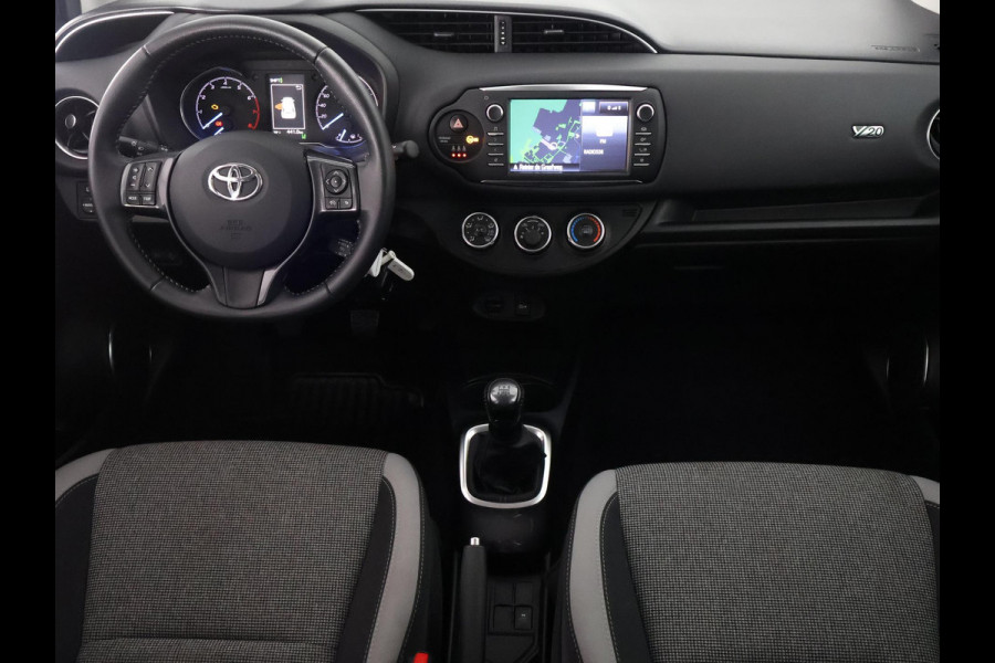 Toyota Yaris 1.0 VVT-i Y20 Bi-Tone | Garantie tot 05-2029! | Navigatie | Camera | Cruise Control | Privacy Glass