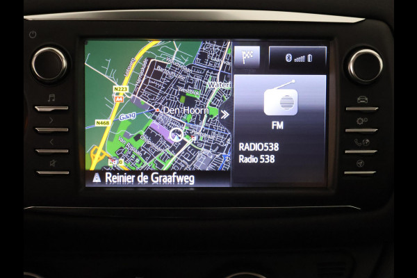 Toyota Yaris 1.0 VVT-i Y20 Bi-Tone | Garantie tot 05-2029! | Navigatie | Camera | Cruise Control | Privacy Glass