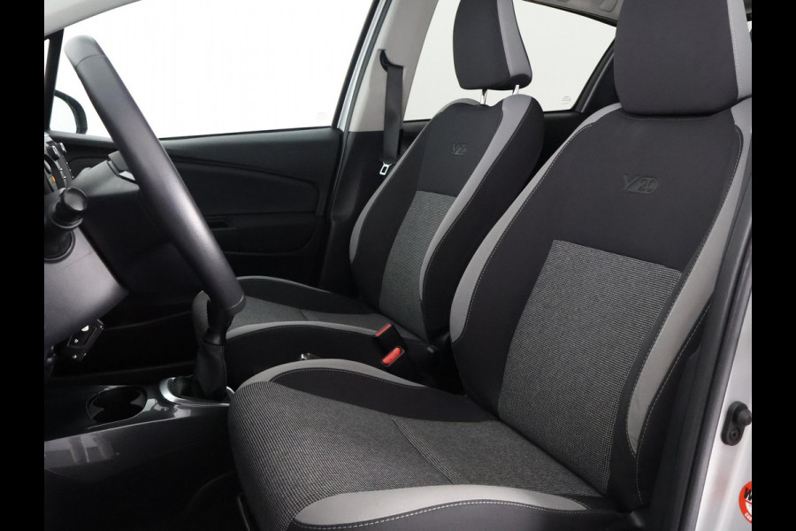 Toyota Yaris 1.0 VVT-i Y20 Bi-Tone | Garantie tot 05-2029! | Navigatie | Camera | Cruise Control | Privacy Glass