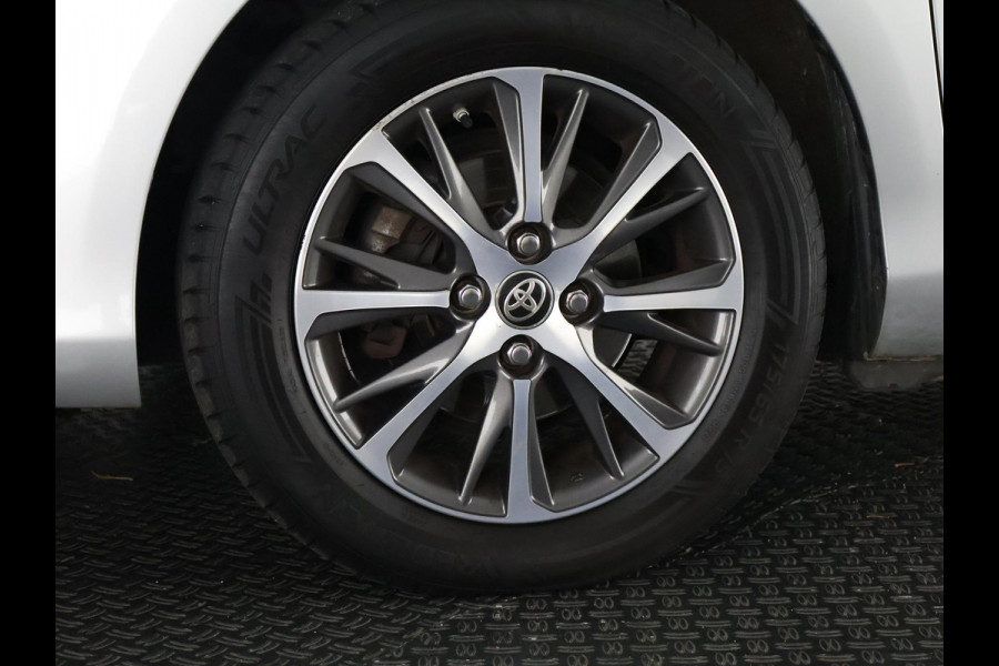 Toyota Yaris 1.0 VVT-i Y20 Bi-Tone | Garantie tot 05-2029! | Navigatie | Camera | Cruise Control | Privacy Glass