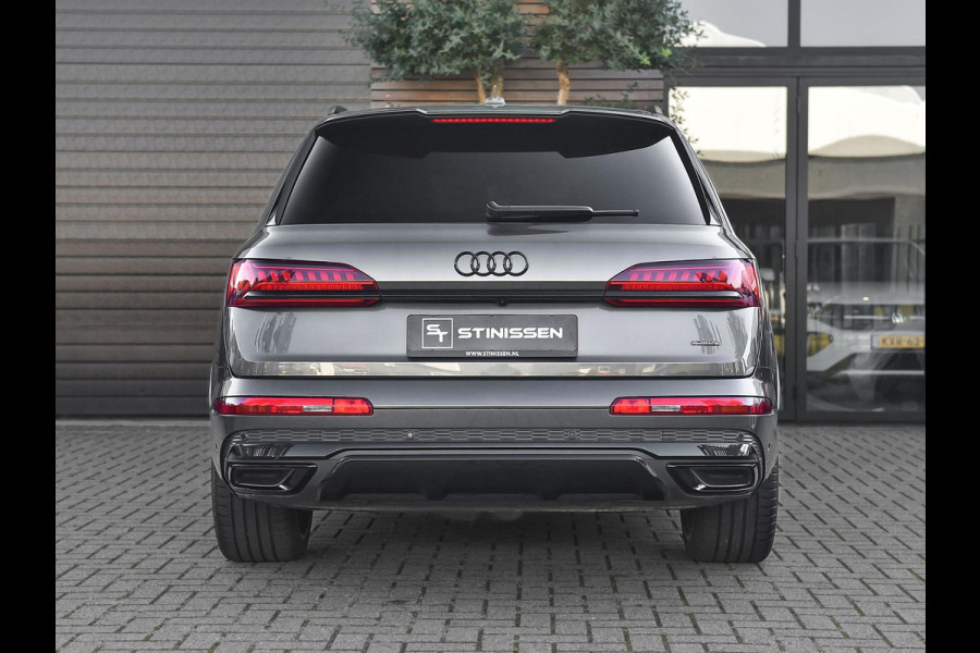 Audi Q7 55 TFSI quattro S Line Ex BTW/ BPM Panoramadak ACC Leren bekleding 22 inch velgen Trekhaak
