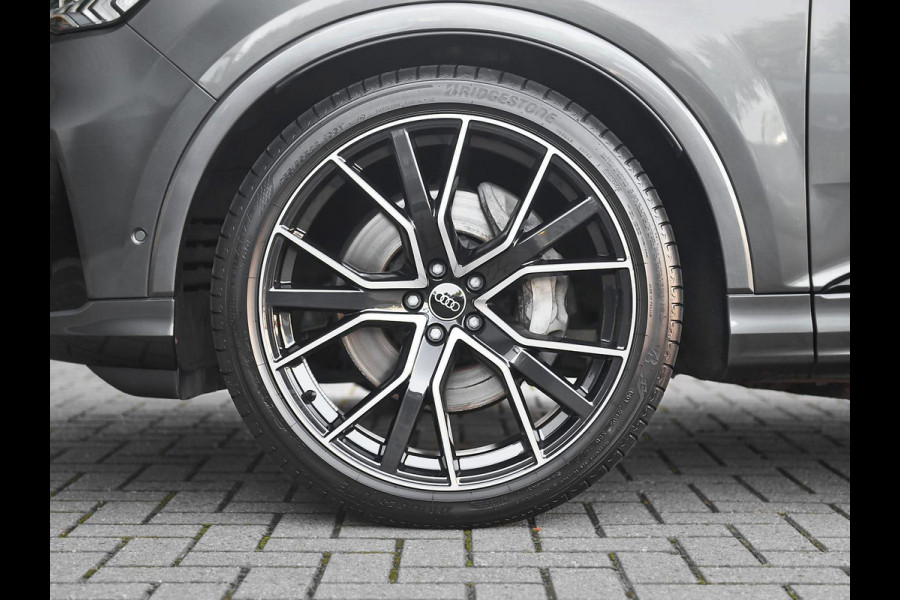 Audi Q7 55 TFSI quattro S Line Ex BTW/ BPM Panoramadak ACC Leren bekleding 22 inch velgen Trekhaak