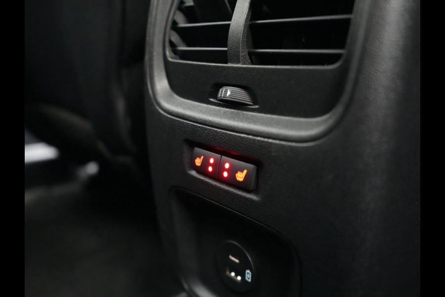 Ford Kuga 2.5 PHEV Titanium X 225pk Dealer O.H. | Trekhaak Af Fabriek | Adaptive Cruise | Head Up | 360 Camera | Sportstoelen & Stuur Verwarmd | BLIS | Keyless | Apple Carplay | Navigatie | DAB | 20"L.M |
