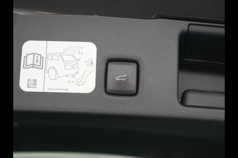 Ford Kuga 2.5 PHEV Titanium X 225pk Dealer O.H. | Trekhaak Af Fabriek | Adaptive Cruise | Head Up | 360 Camera | Sportstoelen & Stuur Verwarmd | BLIS | Keyless | Apple Carplay | Navigatie | DAB | 20"L.M |
