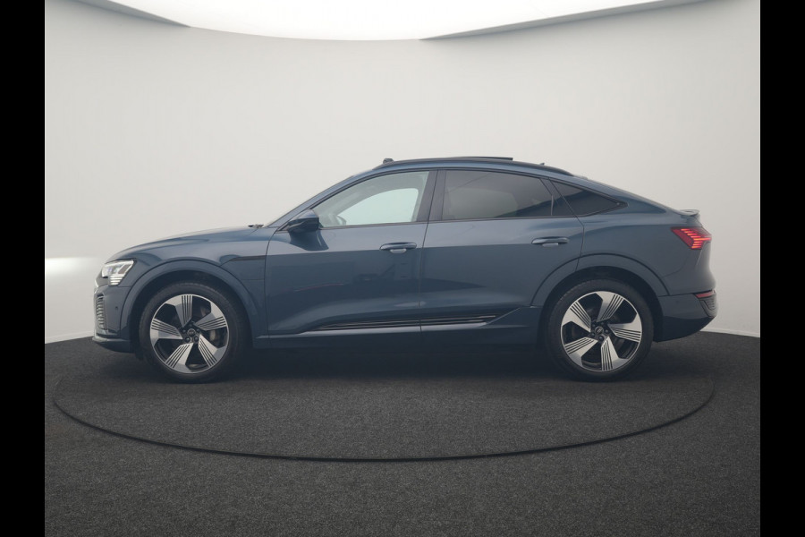 Audi Q8 Sportback e-tron 50 quattro S Line 95 kWh 340pk Dealer O.H. | Panodak | Luchtvering | 360 Camera | Matrix LED | Alcantara Sportstoelen Verwarmd | Keyless | Sfeerverlichting | Apple Carplay | Navigatie | DAB | 21"L.M |