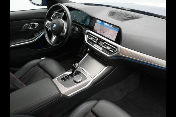 BMW 3 Serie Touring 330e M Sport PHEV 293pk Dealer O.H. | SOH 89,2% | Panodak | Head Up | Adaptive Cruise | 360 Camera | Adaptief Onderstel | Laser LED | Alcantara Sportstoelen Memory & Verwarmd | Sfeerverlichting | Keyless |  BLIS | Stuur Vewarmd Apple Carplay | Plug In Hybrid |