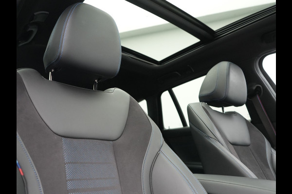 BMW 3 Serie Touring 330e M Sport PHEV 293pk Dealer O.H. | SOH 89,2% | Panodak | Head Up | Adaptive Cruise | 360 Camera | Adaptief Onderstel | Laser LED | Alcantara Sportstoelen Memory & Verwarmd | Sfeerverlichting | Keyless |  BLIS | Stuur Vewarmd Apple Carplay | Plug In Hybrid |