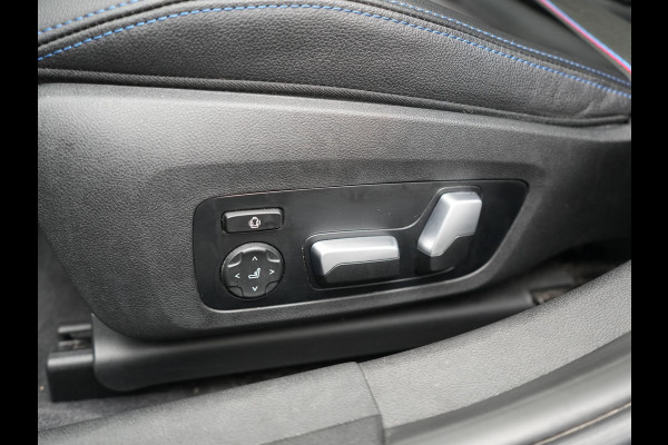 BMW 3 Serie Touring 330e M Sport PHEV 293pk Dealer O.H. | SOH 89,2% | Panodak | Head Up | Adaptive Cruise | 360 Camera | Adaptief Onderstel | Laser LED | Alcantara Sportstoelen Memory & Verwarmd | Sfeerverlichting | Keyless |  BLIS | Stuur Vewarmd Apple Carplay | Plug In Hybrid |