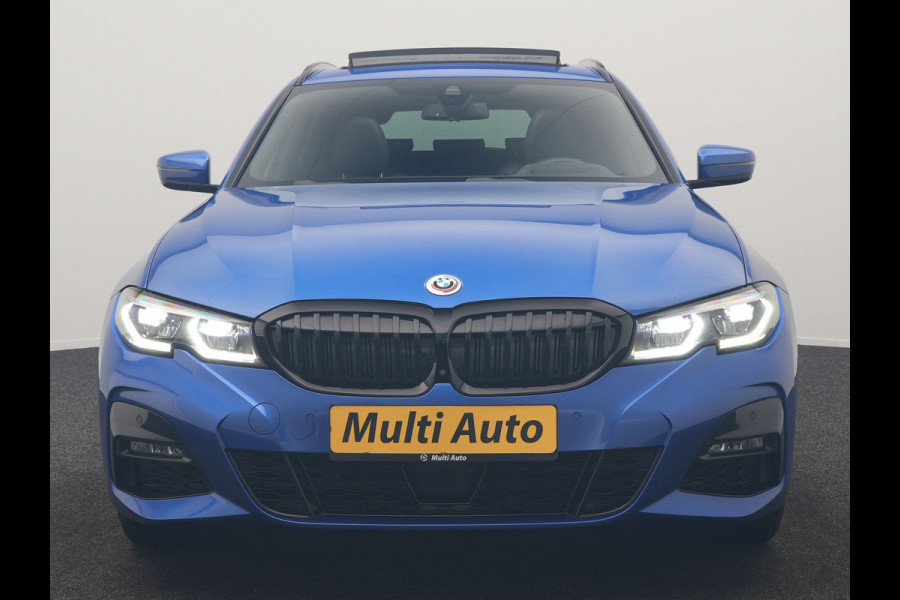 BMW 3 Serie Touring 330e M Sport PHEV 293pk Dealer O.H. | SOH 89,2% | Panodak | Head Up | Adaptive Cruise | 360 Camera | Adaptief Onderstel | Laser LED | Alcantara Sportstoelen Memory & Verwarmd | Sfeerverlichting | Keyless |  BLIS | Stuur Vewarmd Apple Carplay | Plug In Hybrid |