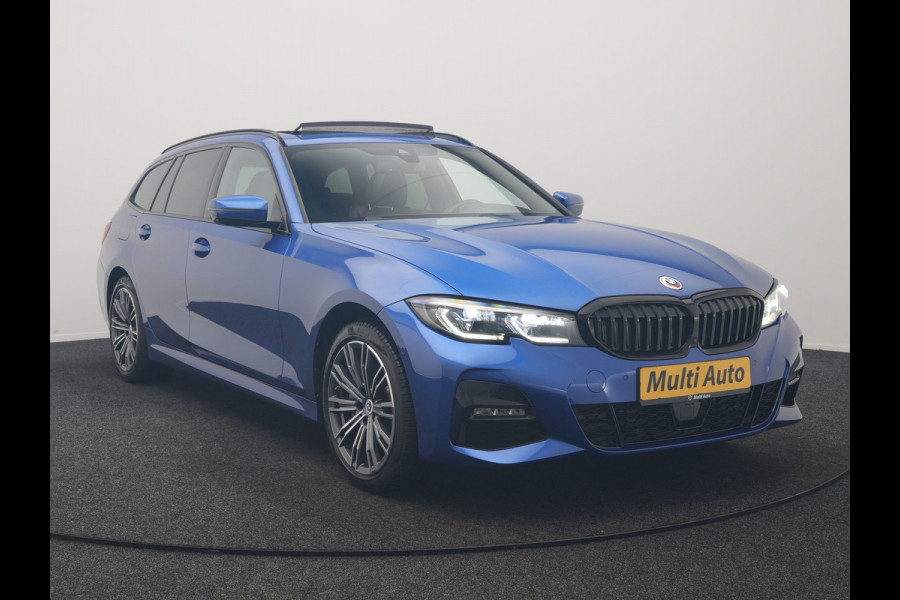 BMW 3 Serie Touring 330e M Sport PHEV 293pk Dealer O.H. | SOH 89,2% | Panodak | Head Up | Adaptive Cruise | 360 Camera | Adaptief Onderstel | Laser LED | Alcantara Sportstoelen Memory & Verwarmd | Sfeerverlichting | Keyless |  BLIS | Stuur Vewarmd Apple Carplay | Plug In Hybrid |