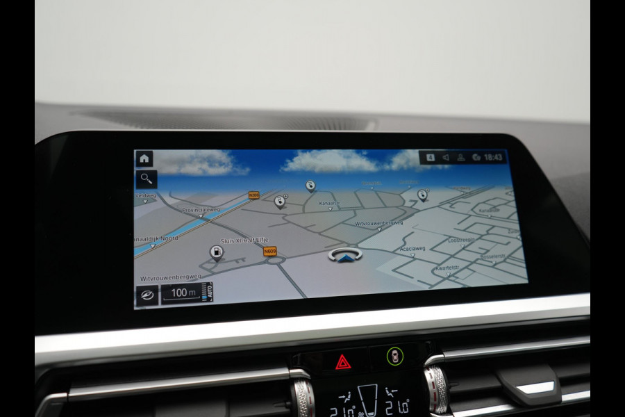 BMW 3 Serie Touring 330e M Sport PHEV 293pk Dealer O.H. | SOH 89,2% | Panodak | Head Up | Adaptive Cruise | 360 Camera | Adaptief Onderstel | Laser LED | Alcantara Sportstoelen Memory & Verwarmd | Sfeerverlichting | Keyless |  BLIS | Stuur Vewarmd Apple Carplay | Plug In Hybrid |