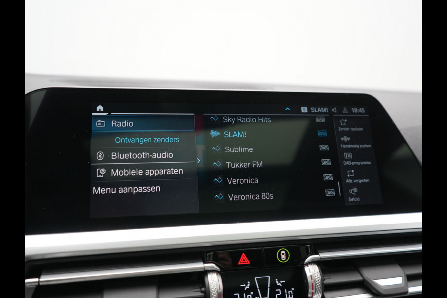 BMW 3 Serie Touring 330e M Sport PHEV 293pk Dealer O.H. | SOH 89,2% | Panodak | Head Up | Adaptive Cruise | 360 Camera | Adaptief Onderstel | Laser LED | Alcantara Sportstoelen Memory & Verwarmd | Sfeerverlichting | Keyless |  BLIS | Stuur Vewarmd Apple Carplay | Plug In Hybrid |