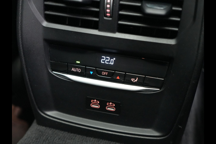 BMW 3 Serie Touring 330e M Sport PHEV 293pk Dealer O.H. | SOH 89,2% | Panodak | Head Up | Adaptive Cruise | 360 Camera | Adaptief Onderstel | Laser LED | Alcantara Sportstoelen Memory & Verwarmd | Sfeerverlichting | Keyless |  BLIS | Stuur Vewarmd Apple Carplay | Plug In Hybrid |