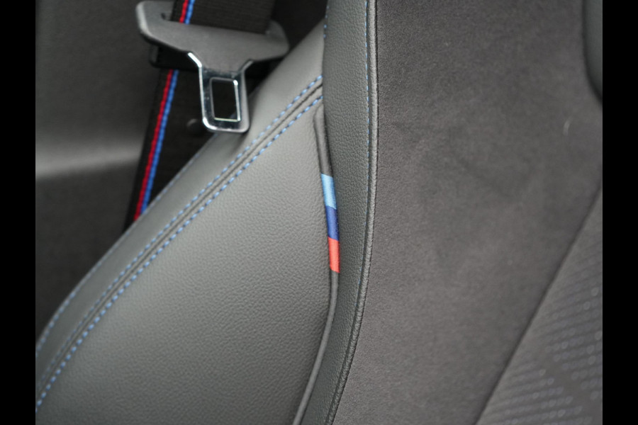 BMW 3 Serie Touring 330e M Sport PHEV 293pk Dealer O.H. | SOH 89,2% | Panodak | Head Up | Adaptive Cruise | 360 Camera | Adaptief Onderstel | Laser LED | Alcantara Sportstoelen Memory & Verwarmd | Sfeerverlichting | Keyless |  BLIS | Stuur Vewarmd Apple Carplay | Plug In Hybrid |