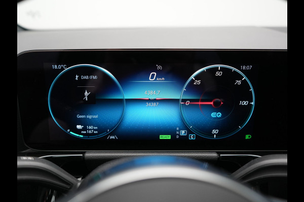 Mercedes-Benz EQA 250 AMG Line 67 kWh 190pk Dealer O.H. | Panodak | Camera | Sfeerverlichting | Alcantara Sportstoelen Verwarmd | BLIS | Keyless | Apple Carplay | Cruise Control | Navigatie | DAB | Virtual |