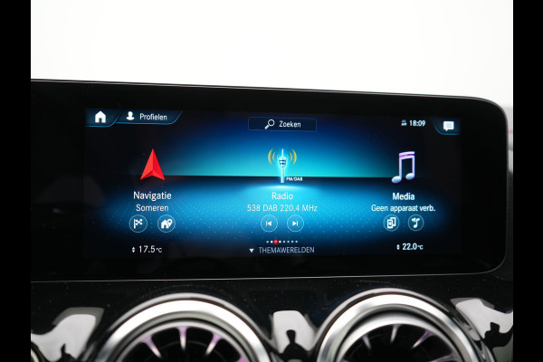 Mercedes-Benz EQA 250 AMG Line 67 kWh 190pk Dealer O.H. | Panodak | Camera | Sfeerverlichting | Alcantara Sportstoelen Verwarmd | BLIS | Keyless | Apple Carplay | Cruise Control | Navigatie | DAB | Virtual |