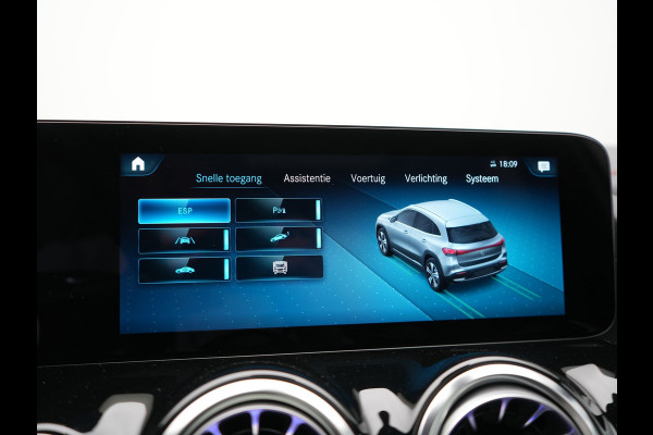 Mercedes-Benz EQA 250 AMG Line 67 kWh 190pk Dealer O.H. | Panodak | Camera | Sfeerverlichting | Alcantara Sportstoelen Verwarmd | BLIS | Keyless | Apple Carplay | Cruise Control | Navigatie | DAB | Virtual |