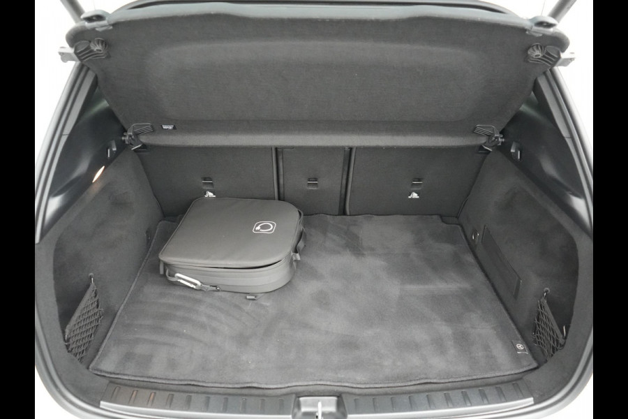 Mercedes-Benz EQA 250 AMG Line 67 kWh 190pk Dealer O.H. | Panodak | Camera | Sfeerverlichting | Alcantara Sportstoelen Verwarmd | BLIS | Keyless | Apple Carplay | Cruise Control | Navigatie | DAB | Virtual |