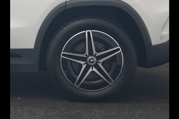 Mercedes-Benz EQA 250 AMG Line 67 kWh 190pk Dealer O.H. | Panodak | Camera | Sfeerverlichting | Alcantara Sportstoelen Verwarmd | BLIS | Keyless | Apple Carplay | Cruise Control | Navigatie | DAB | Virtual |