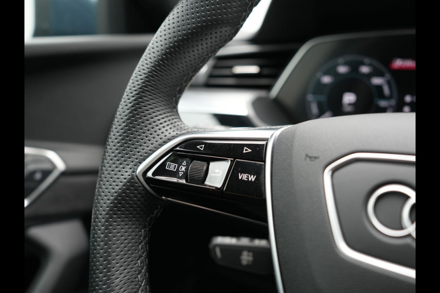 Audi Q8 Sportback e-tron 50 quattro S Line 95 kWh 340pk Dealer O.H. | Panodak | Luchtvering | 360 Camera | Matrix LED | Alcantara Sportstoelen Verwarmd | Keyless | Sfeerverlichting | Apple Carplay | Navigatie | DAB | 21"L.M |