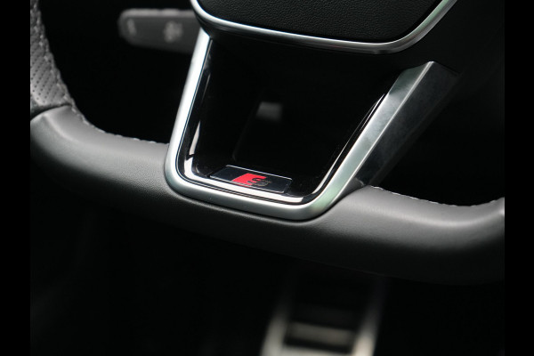 Audi Q8 Sportback e-tron 50 quattro S Line 95 kWh 340pk Dealer O.H. | Panodak | Luchtvering | 360 Camera | Matrix LED | Alcantara Sportstoelen Verwarmd | Keyless | Sfeerverlichting | Apple Carplay | Navigatie | DAB | 21"L.M |