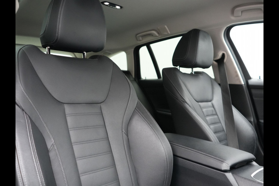 BMW 3 Serie Touring 330e Sportline PHEV 293pk Dealer O.H. | SOH 86,2% | Trekhaak Af Fabriek | Head Up | Adaptive Cruise | Laser LED | 360 Camera | Lederen Sportstoelen Memory & Verwarmd | Stuur Verwarmd | Keyless | BLIS | Sfeerverlichting | Apple Ca