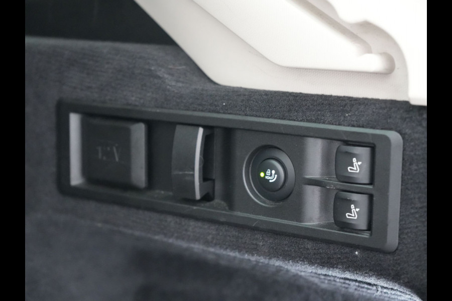 BMW 3 Serie Touring 330e Sportline PHEV 293pk Dealer O.H. | SOH 86,2% | Trekhaak Af Fabriek | Head Up | Adaptive Cruise | Laser LED | 360 Camera | Lederen Sportstoelen Memory & Verwarmd | Stuur Verwarmd | Keyless | BLIS | Sfeerverlichting | Apple Ca