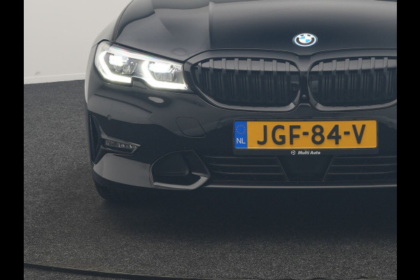 BMW 3 Serie Touring 330e Sportline PHEV 293pk Dealer O.H. | SOH 86,2% | Trekhaak Af Fabriek | Head Up | Adaptive Cruise | Laser LED | 360 Camera | Lederen Sportstoelen Memory & Verwarmd | Stuur Verwarmd | Keyless | BLIS | Sfeerverlichting | Apple Ca