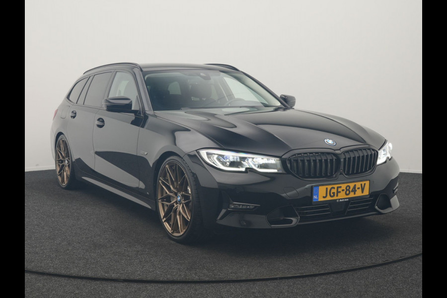 BMW 3 Serie Touring 330e Sportline PHEV 293pk Dealer O.H. | SOH 86,2% | Trekhaak Af Fabriek | Head Up | Adaptive Cruise | Laser LED | 360 Camera | Lederen Sportstoelen Memory & Verwarmd | Stuur Verwarmd | Keyless | BLIS | Sfeerverlichting | Apple Ca