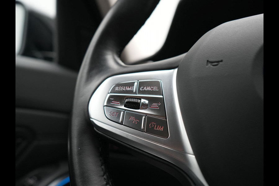 BMW 3 Serie Touring 330e Sportline PHEV 293pk Dealer O.H. | SOH 86,2% | Trekhaak Af Fabriek | Head Up | Adaptive Cruise | Laser LED | 360 Camera | Lederen Sportstoelen Memory & Verwarmd | Stuur Verwarmd | Keyless | BLIS | Sfeerverlichting | Apple Ca