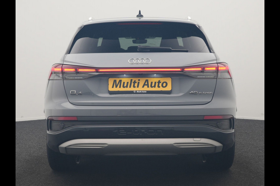 Audi Q4 e-tron 40 S Line 77 kWh 204pk Dealer O.H. | SOH 96,5 % | Trekhaak Af Fabriek | Adaptive Cruise | Head Up | Camera | Matrix LED | Sportstoelen Verwarmd | Sfeerverlichting | BLIS | Keyless | Apple Carplay | Navigatie | DAB | 19"L.M |