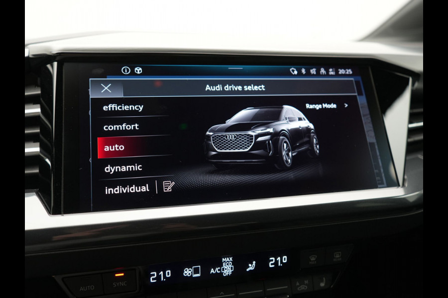 Audi Q4 e-tron 40 S Line 77 kWh 204pk Dealer O.H. | SOH 96,5 % | Trekhaak Af Fabriek | Adaptive Cruise | Head Up | Camera | Matrix LED | Sportstoelen Verwarmd | Sfeerverlichting | BLIS | Keyless | Apple Carplay | Navigatie | DAB | 19"L.M |