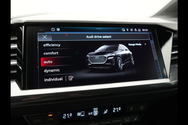 Audi Q4 e-tron 40 S Line 77 kWh 204pk Dealer O.H. | SOH 96,5 % | Trekhaak Af Fabriek | Adaptive Cruise | Head Up | Camera | Matrix LED | Sportstoelen Verwarmd | Sfeerverlichting | BLIS | Keyless | Apple Carplay | Navigatie | DAB | 19"L.M |