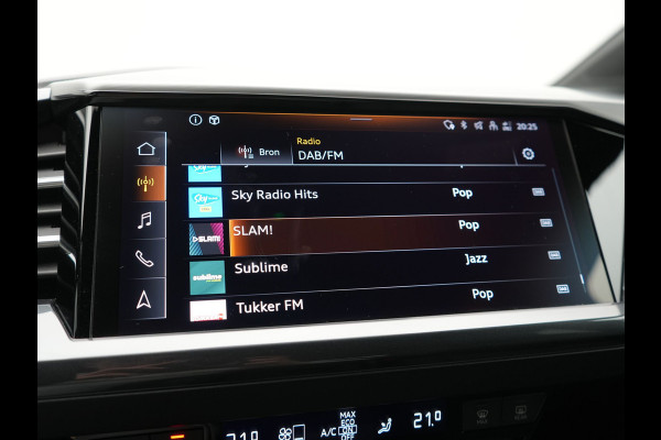 Audi Q4 e-tron 40 S Line 77 kWh 204pk Dealer O.H. | SOH 96,5 % | Trekhaak Af Fabriek | Adaptive Cruise | Head Up | Camera | Matrix LED | Sportstoelen Verwarmd | Sfeerverlichting | BLIS | Keyless | Apple Carplay | Navigatie | DAB | 19"L.M |