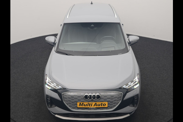 Audi Q4 e-tron 40 S Line 77 kWh 204pk Dealer O.H. | SOH 96,5 % | Trekhaak Af Fabriek | Adaptive Cruise | Head Up | Camera | Matrix LED | Sportstoelen Verwarmd | Sfeerverlichting | BLIS | Keyless | Apple Carplay | Navigatie | DAB | 19"L.M |