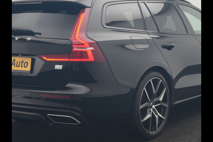 Volvo V60 T6 Recharge AWD R-Design PHEV 340pk Dealer O.H. | SOH 82,8% | Camera | Harman / Kardon | Lederen Sportstoelen Memory & Verwarmd | Stuur Verwarmd | Keyless | BLIS | Cruise Control | Apple Carplay | Navigatie | DAB | 20"L.M | Plug In Hybrid