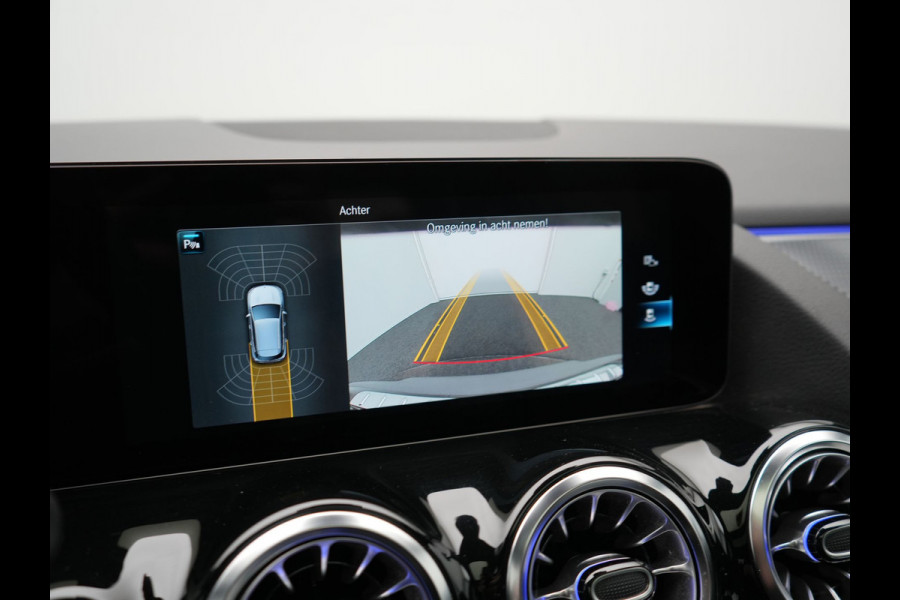 Mercedes-Benz EQA 250 Progressive 67 kWh 190pk Dealer O.H. | SOH 95,9% | Panodak | Adaptive Cruise | Camera | Sfeerverlichting | Sportstoelen Verwarmd | BLIS | Widescreen Navi | Apple Carplay | DAB |