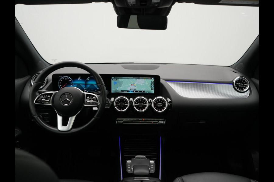 Mercedes-Benz EQA 250 Progressive 67 kWh 190pk Dealer O.H. | SOH 95,9% | Panodak | Adaptive Cruise | Camera | Sfeerverlichting | Sportstoelen Verwarmd | BLIS | Widescreen Navi | Apple Carplay | DAB |