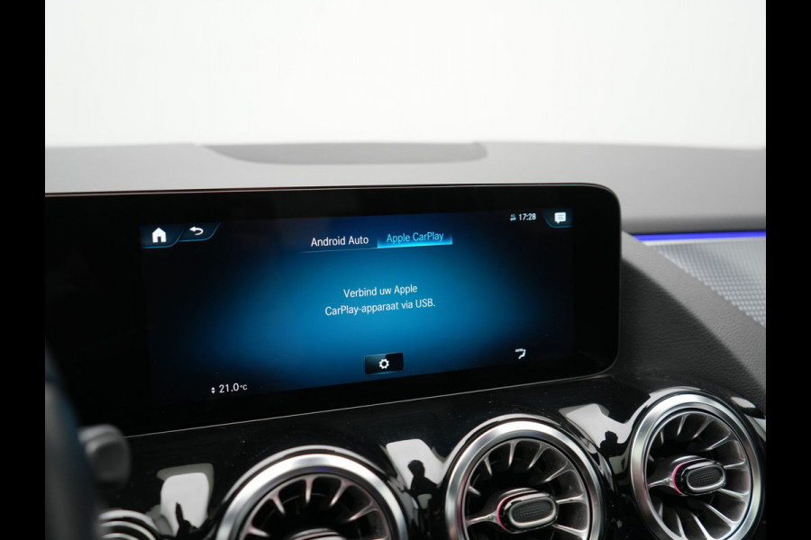 Mercedes-Benz EQA 250 Progressive 67 kWh 190pk Dealer O.H. | SOH 95,9% | Panodak | Adaptive Cruise | Camera | Sfeerverlichting | Sportstoelen Verwarmd | BLIS | Widescreen Navi | Apple Carplay | DAB |