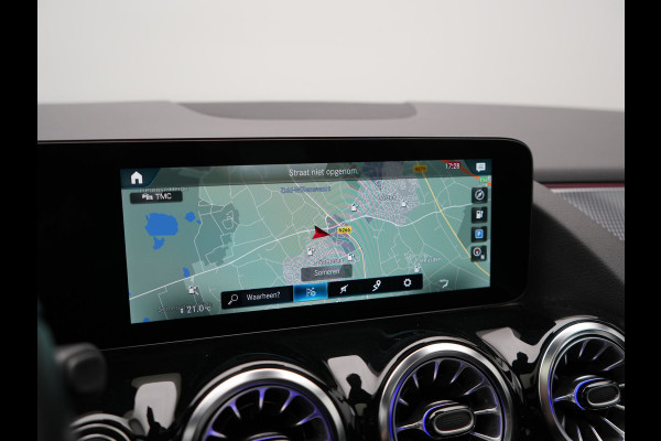 Mercedes-Benz EQA 250 Progressive 67 kWh 190pk Dealer O.H. | SOH 95,9% | Panodak | Adaptive Cruise | Camera | Sfeerverlichting | Sportstoelen Verwarmd | BLIS | Widescreen Navi | Apple Carplay | DAB |