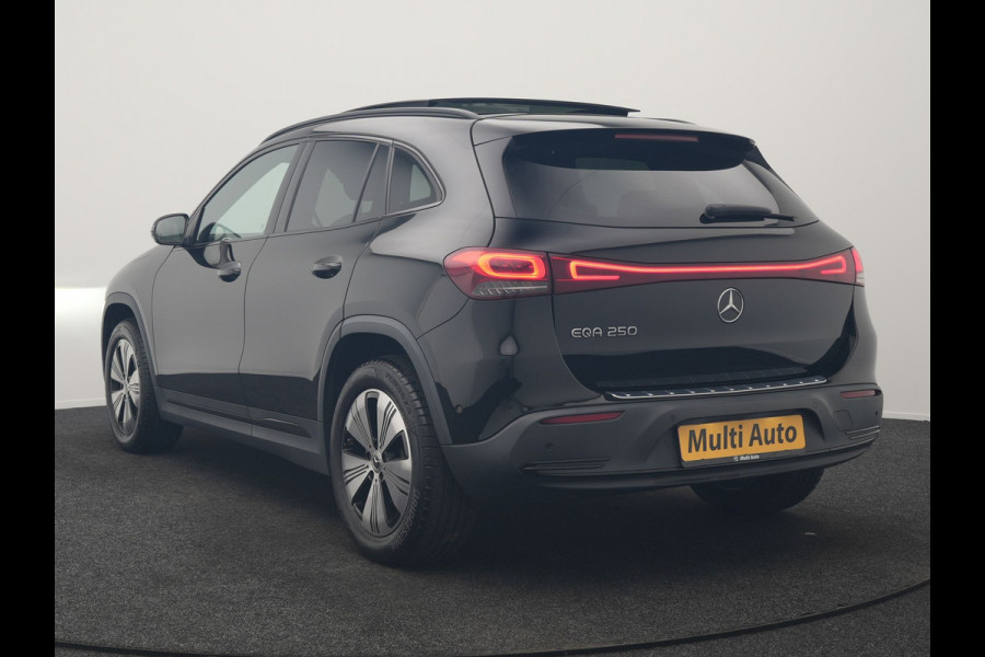 Mercedes-Benz EQA 250 Progressive 67 kWh 190pk Dealer O.H. | SOH 95,9% | Panodak | Adaptive Cruise | Camera | Sfeerverlichting | Sportstoelen Verwarmd | BLIS | Widescreen Navi | Apple Carplay | DAB |