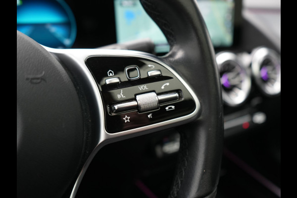 Mercedes-Benz EQA 250 Progressive 67 kWh 190pk Dealer O.H. | SOH 95,9% | Panodak | Adaptive Cruise | Camera | Sfeerverlichting | Sportstoelen Verwarmd | BLIS | Widescreen Navi | Apple Carplay | DAB |