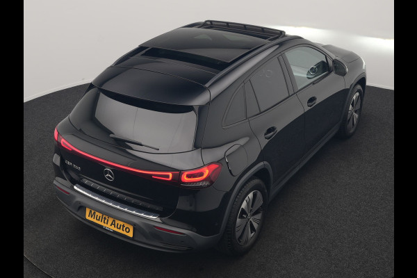 Mercedes-Benz EQA 250 Progressive 67 kWh 190pk Dealer O.H. | SOH 95,9% | Panodak | Adaptive Cruise | Camera | Sfeerverlichting | Sportstoelen Verwarmd | BLIS | Widescreen Navi | Apple Carplay | DAB |