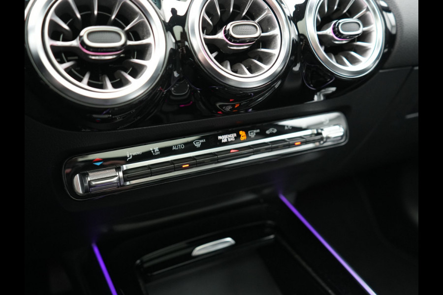Mercedes-Benz EQA 250 Progressive 67 kWh 190pk Dealer O.H. | SOH 95,9% | Panodak | Adaptive Cruise | Camera | Sfeerverlichting | Sportstoelen Verwarmd | BLIS | Widescreen Navi | Apple Carplay | DAB |